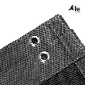 Detail van de ogen van een antraciet harmonicadoek