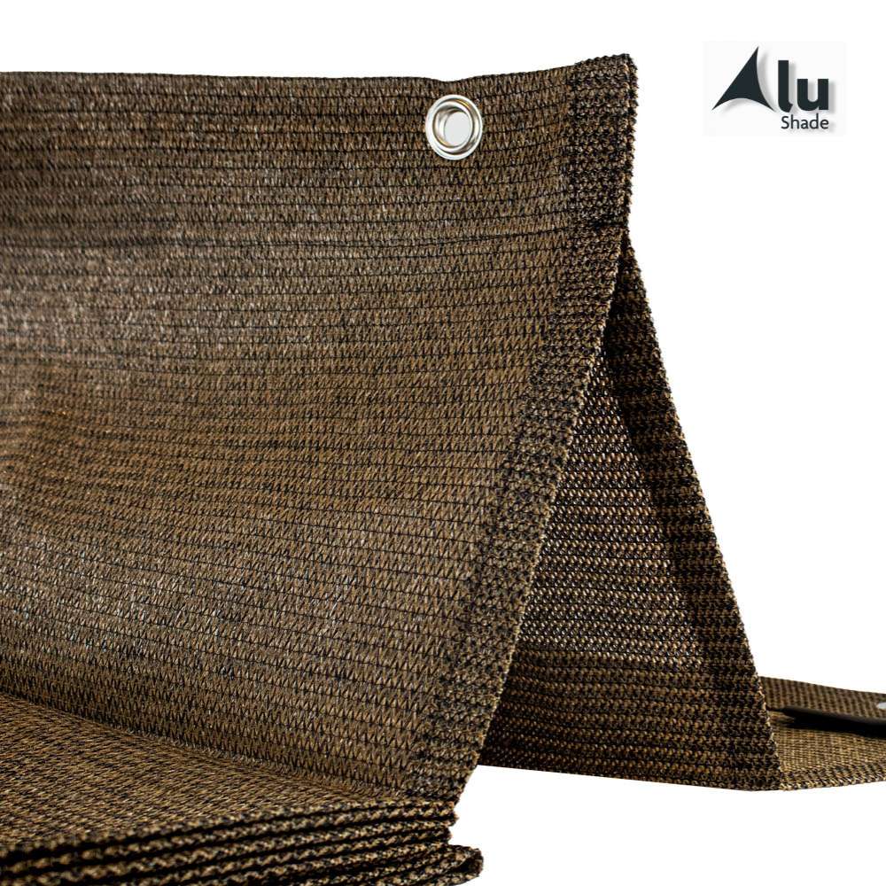 Detail van de rand van een bruin harmonicadoek