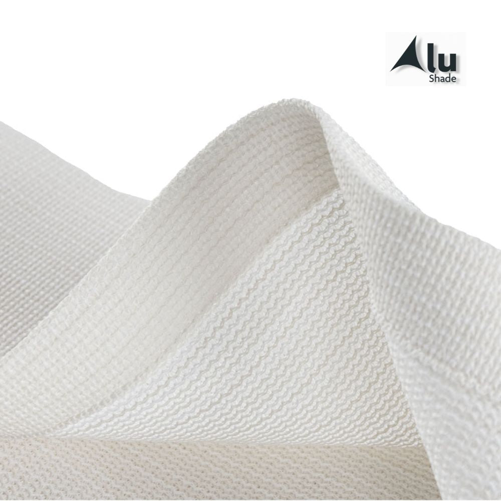 Detailfoto van het materiaal van een wit schaduwdoek