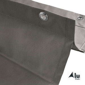 Detail van de vouw van een waterdicht harmonicadoek, grijs