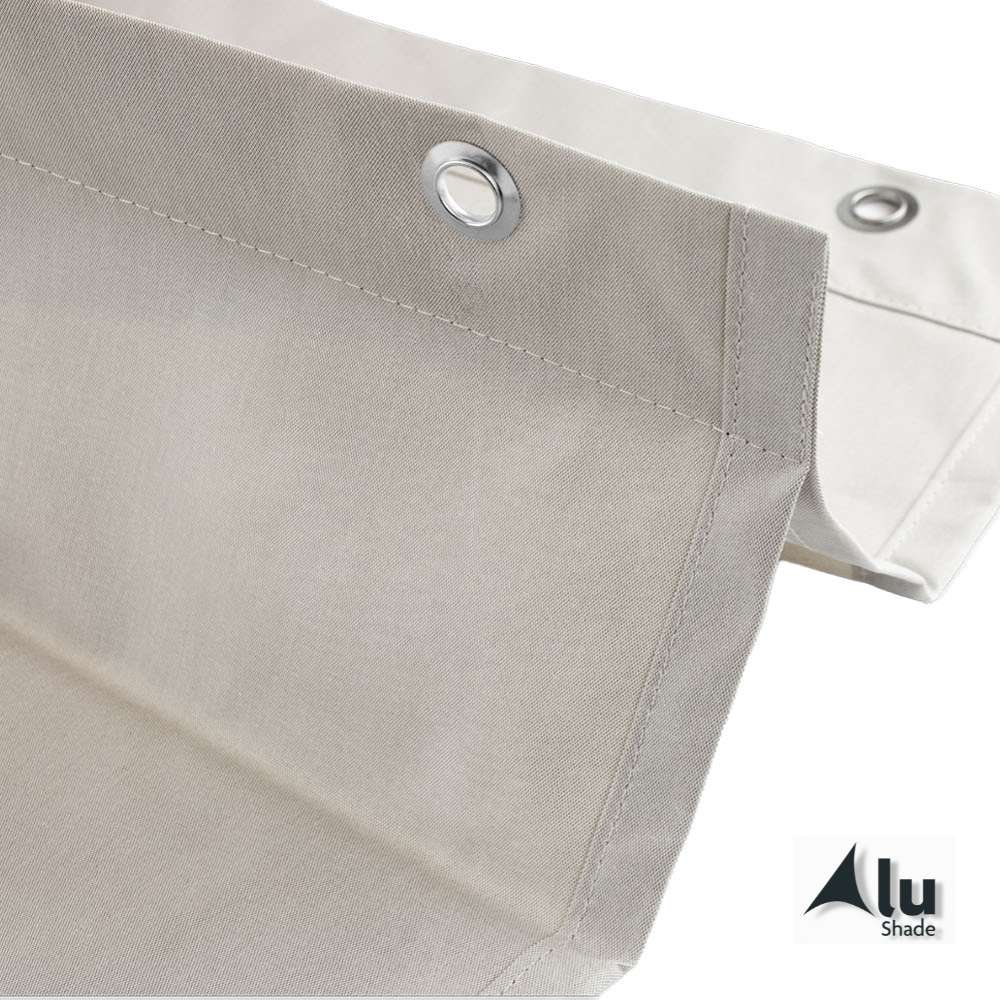 Detail van de vouw van een waterdicht harmonicadoek, lava white