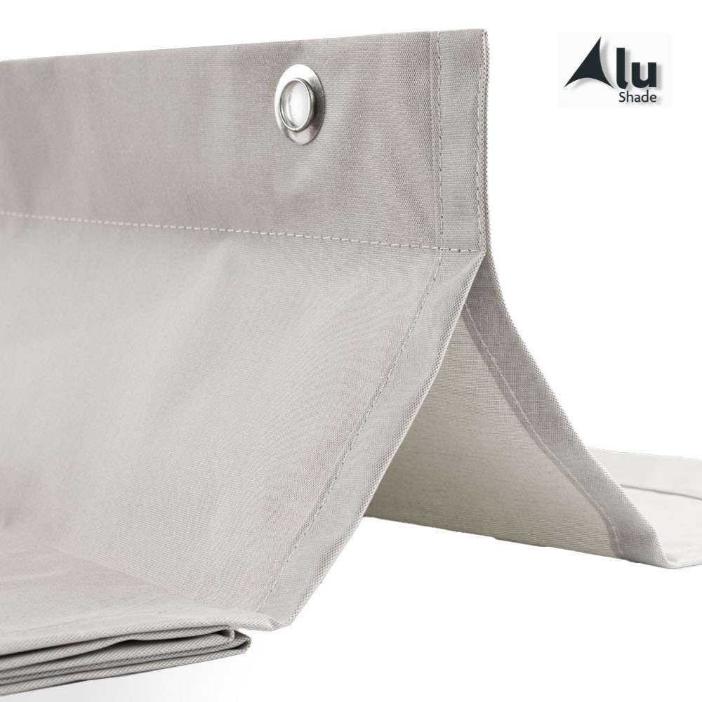 Detail van de rand van een waterdicht harmonicadoek, lava white