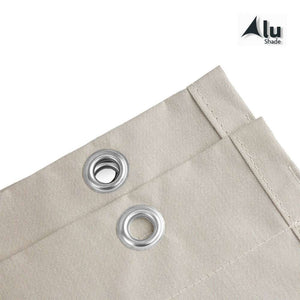 Detail van de ogen van een waterdicht harmonicadoek, lava white