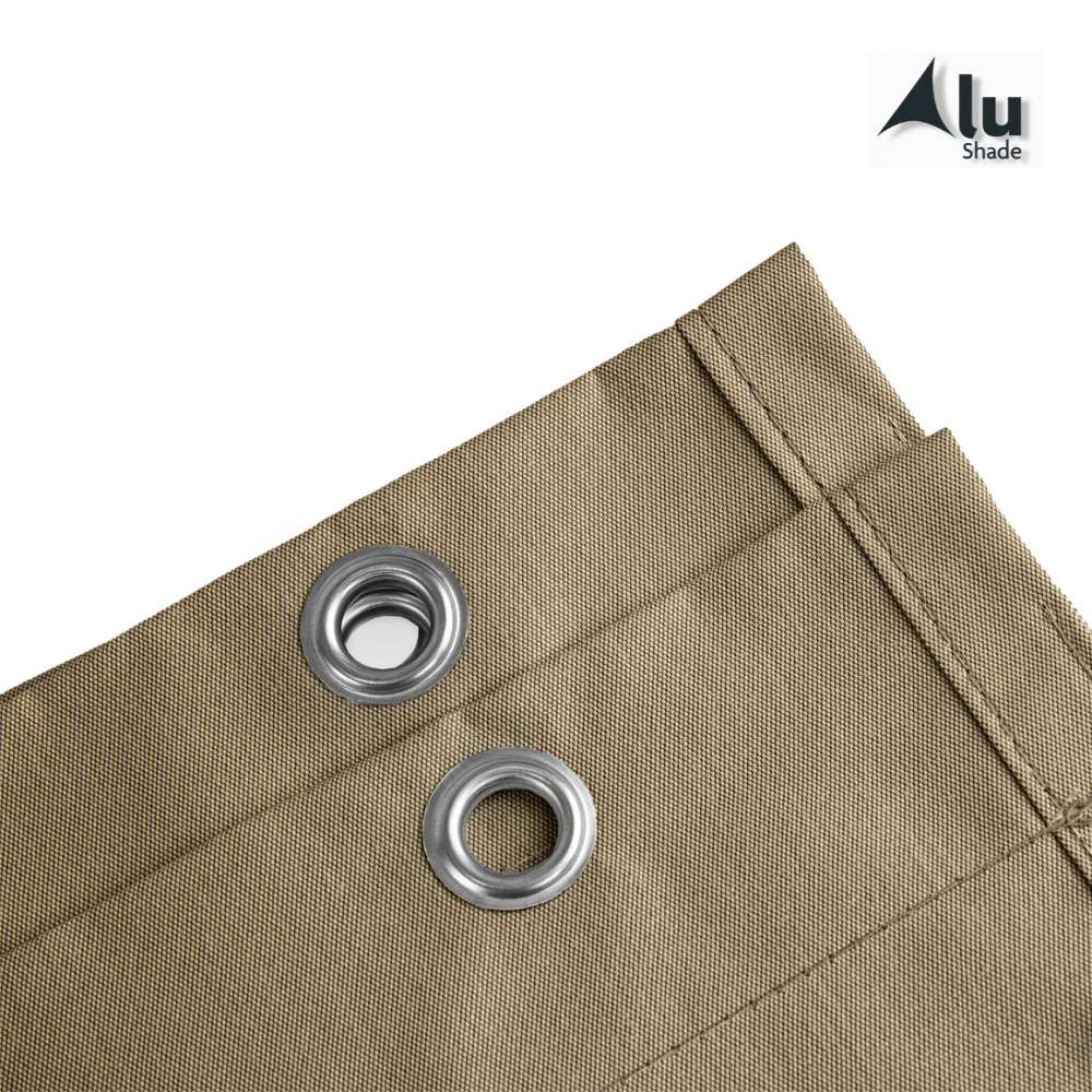 Detail van de ogen van een waterdicht harmonicadoek, taupe